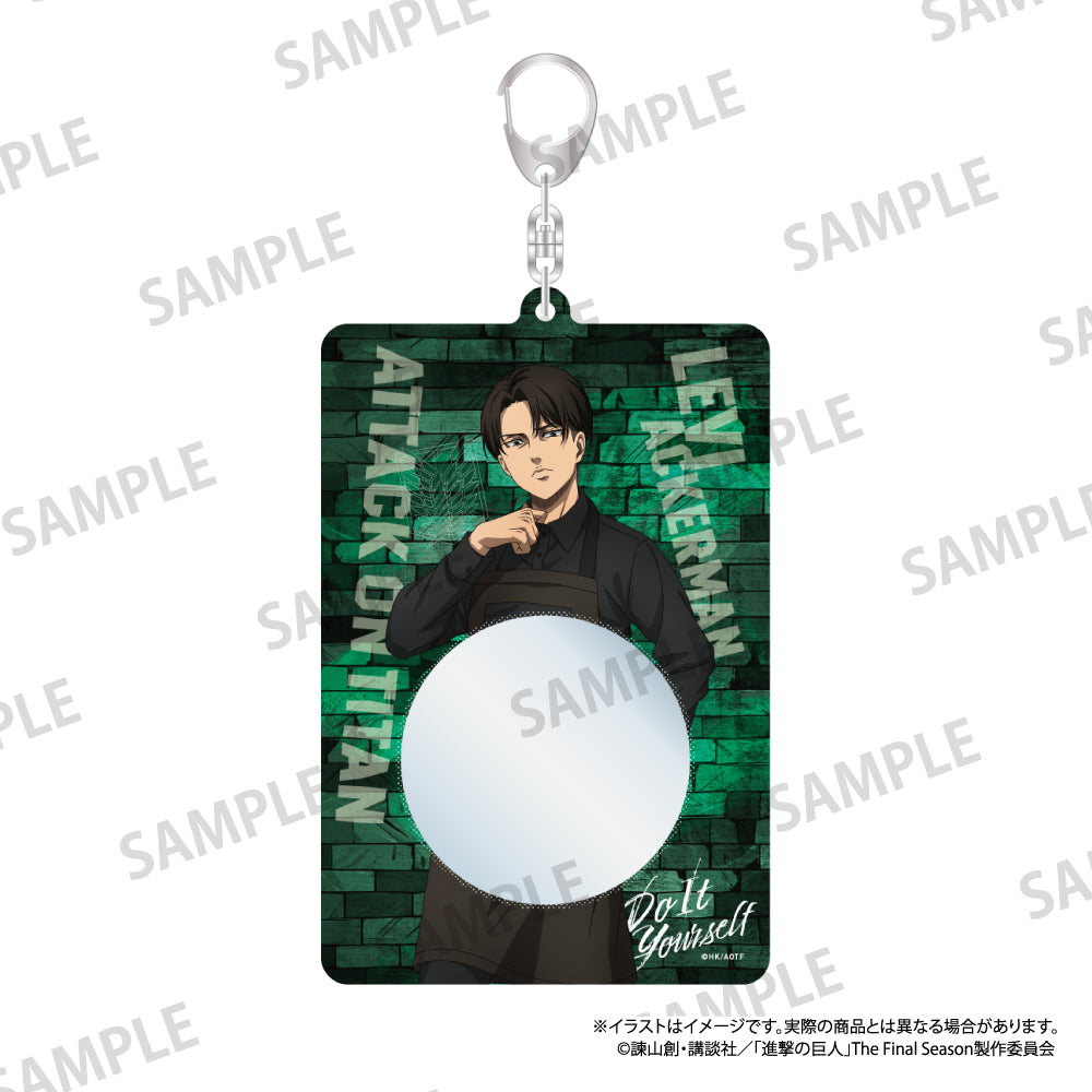 缶バッジケースキーホルダー リヴァイ・アッカーマン（DIY）｜進撃の